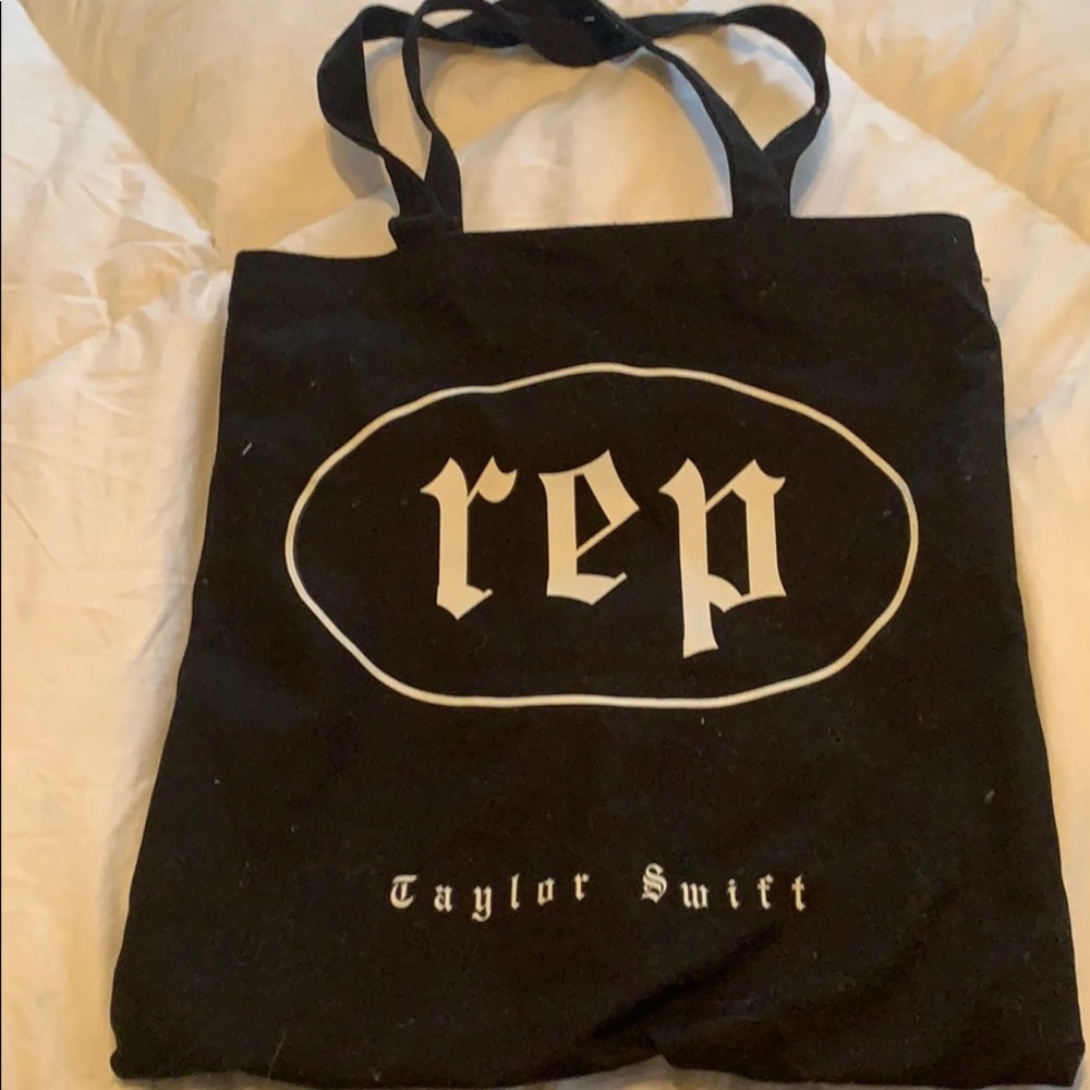 Taylor Swift reputation bag